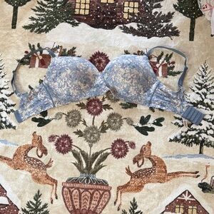 Victoria's Secret Blue with flowers Lace Bra